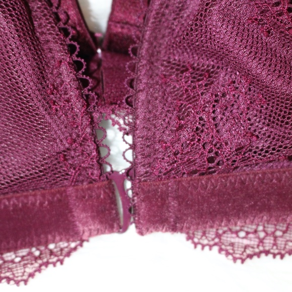 Victoria's Secret, large Maroon bra. B2 - Picture 3 of 8